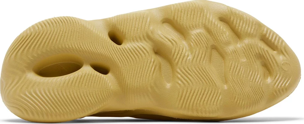 Yeezy Foam Runner Sulfur - kicks n'spired
